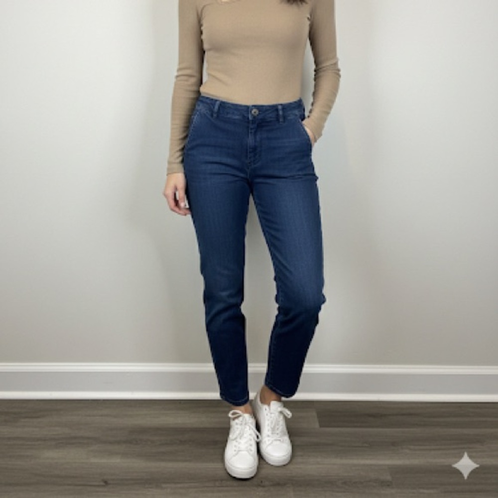GAP Dark Blue Straight Leg Women's Jeans